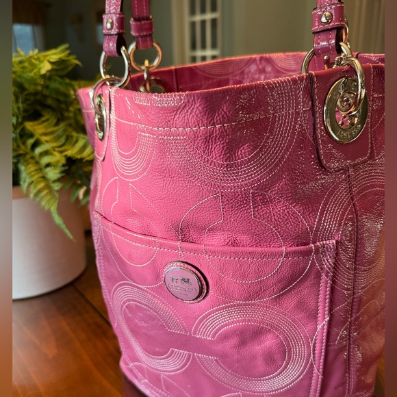 Coach Alex Patent Leather Stitched Tote Bag Purse 
*Authentic* - Picture 3 of 10